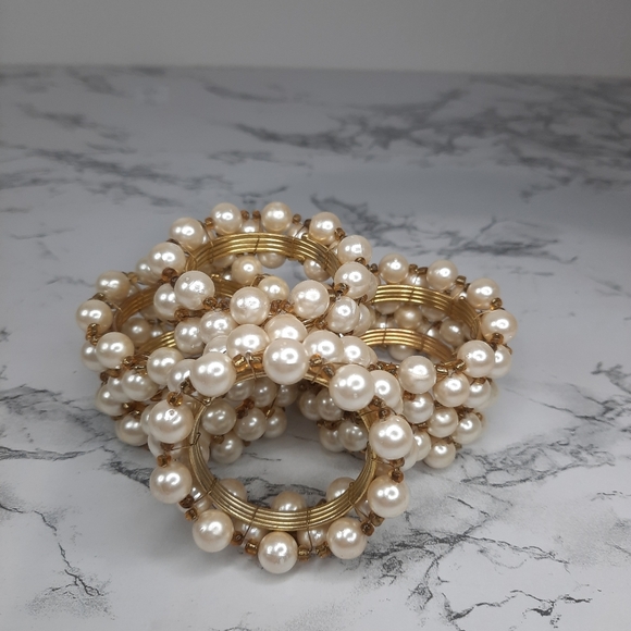 HERITAGE COLLECTION 6 PEARLIZED AND GOLD BEADED NAPKIN RINGS - Picture 7 of 8
